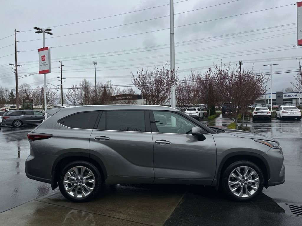 Certified 2025 Toyota Highlander Limited image 6