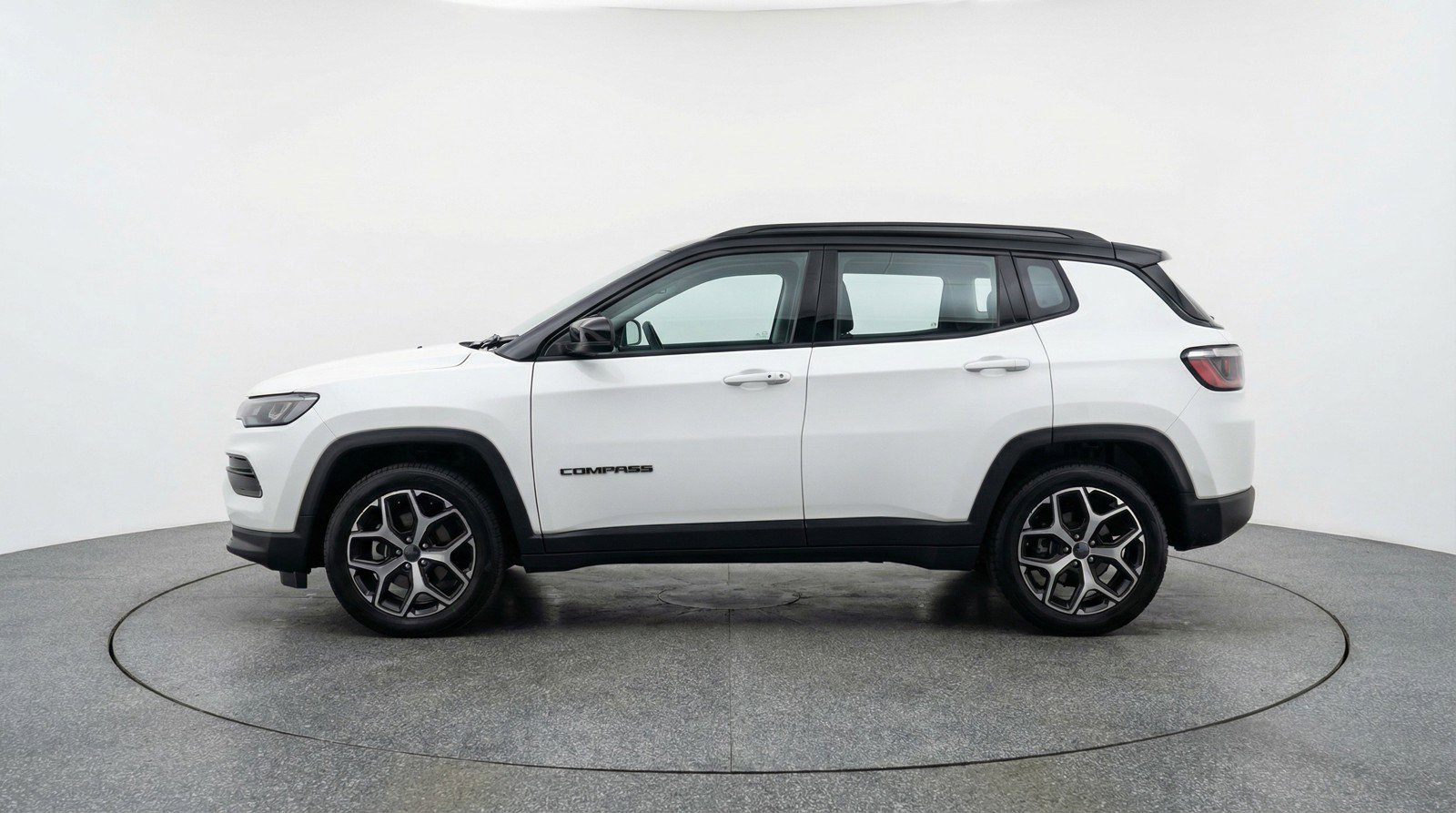 Used 2025 Jeep Compass Limited image 5