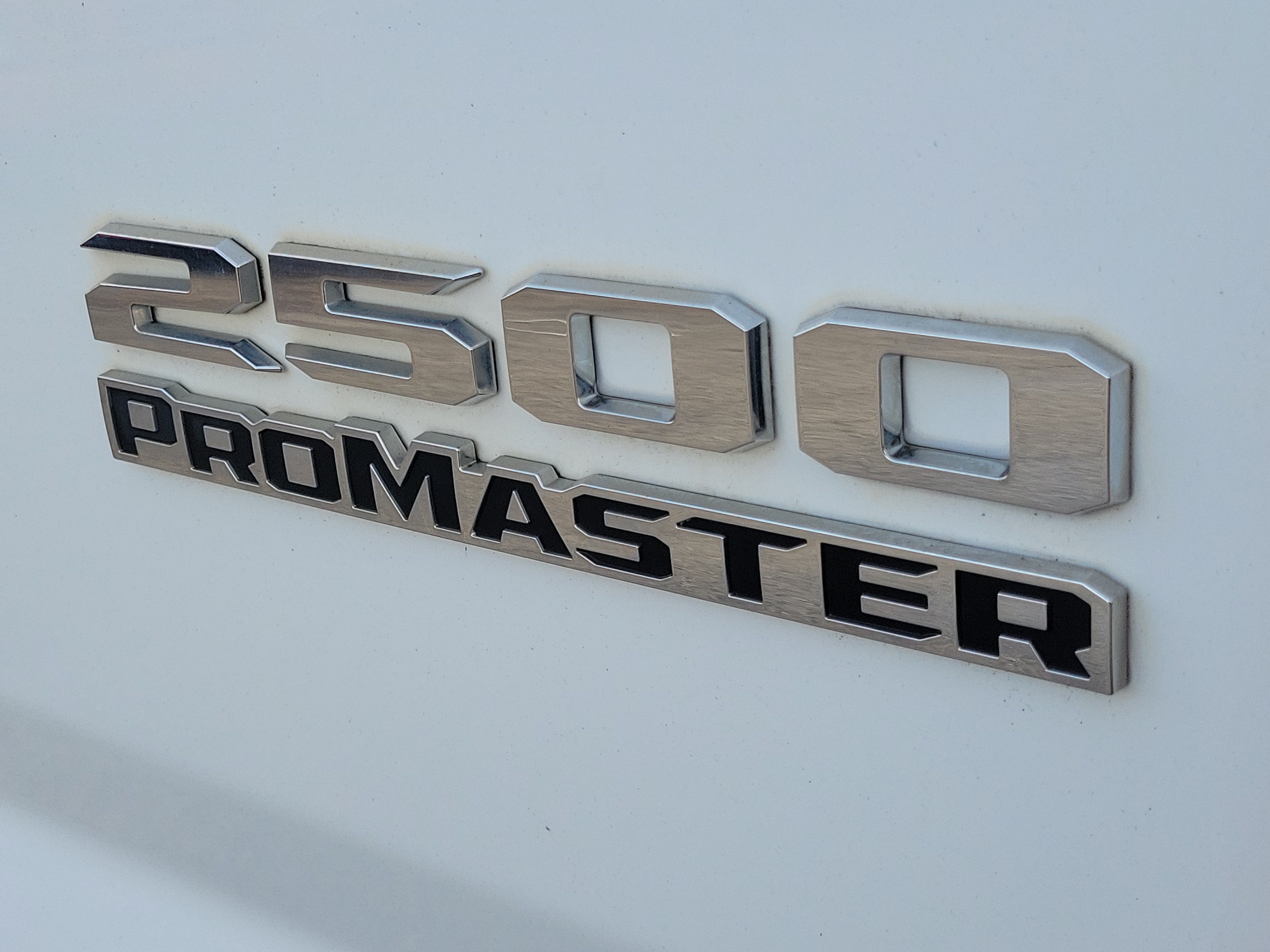 Used 2024 RAM ProMaster 2500 w/ Convenience Group FWD image 11