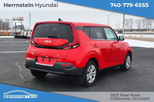 Used 2022 Kia Soul LX image 29