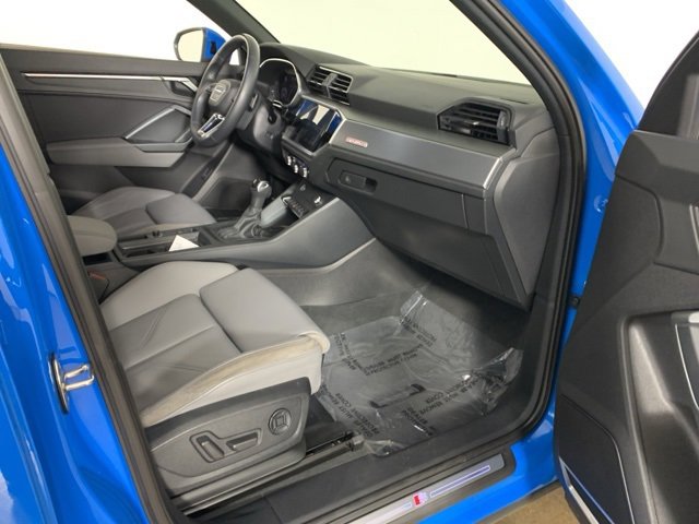 Used 2020 Audi Q3 2.0T Prestige w/ Prestige Package image 36