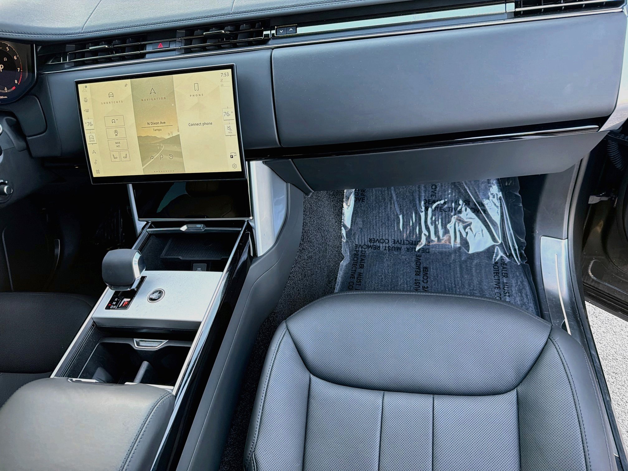 Used 2025 Land Rover Range Rover SE AWD/4WD image 19