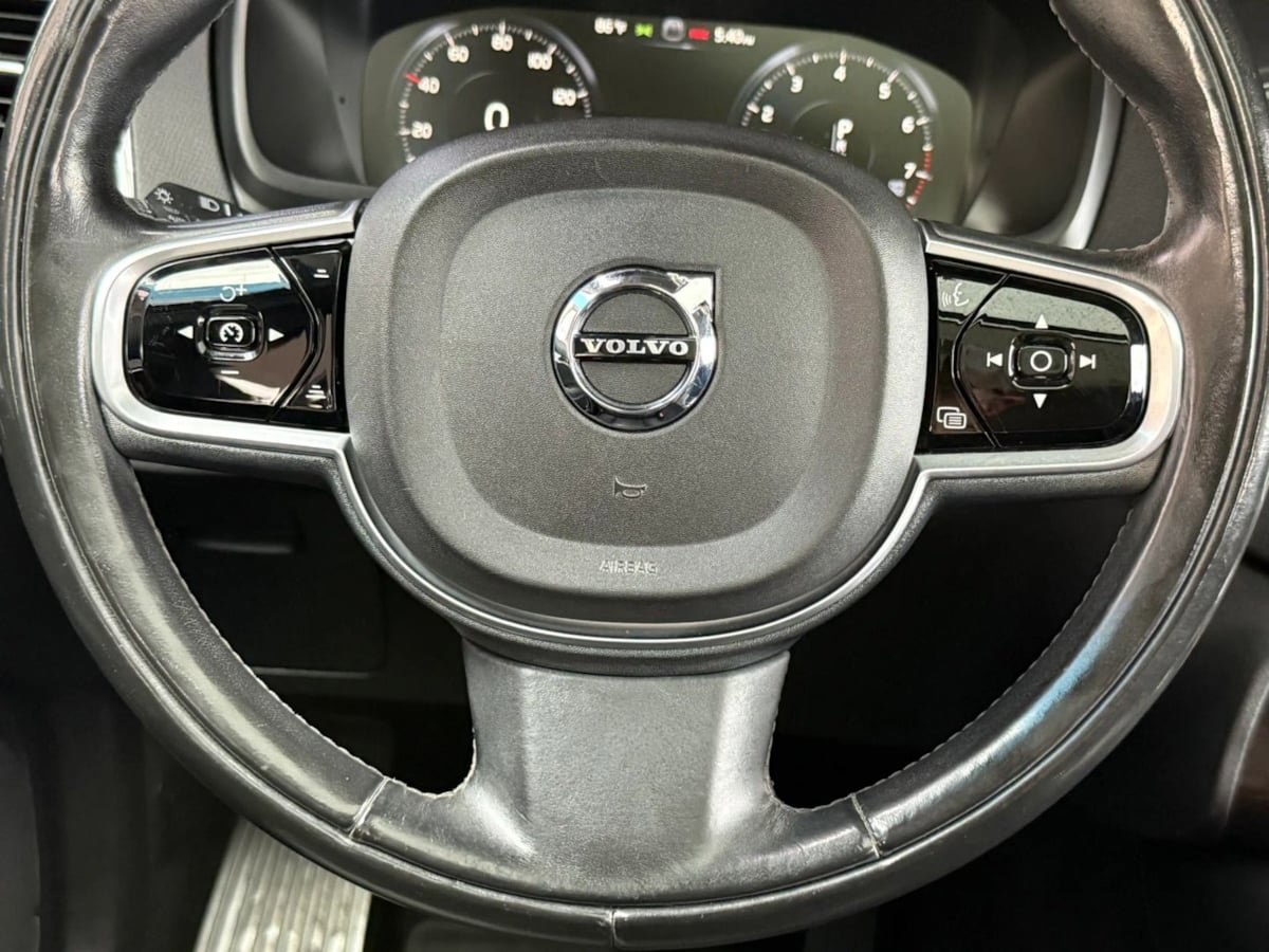 Used 2016 Volvo XC90 T6 Momentum w/ Momentum Plus Package AWD/4WD image 58