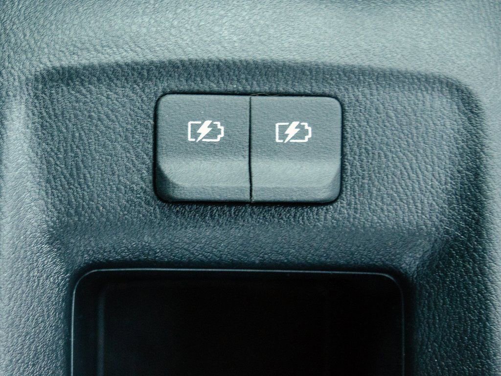 Used 2022 Nissan Versa SV image 25