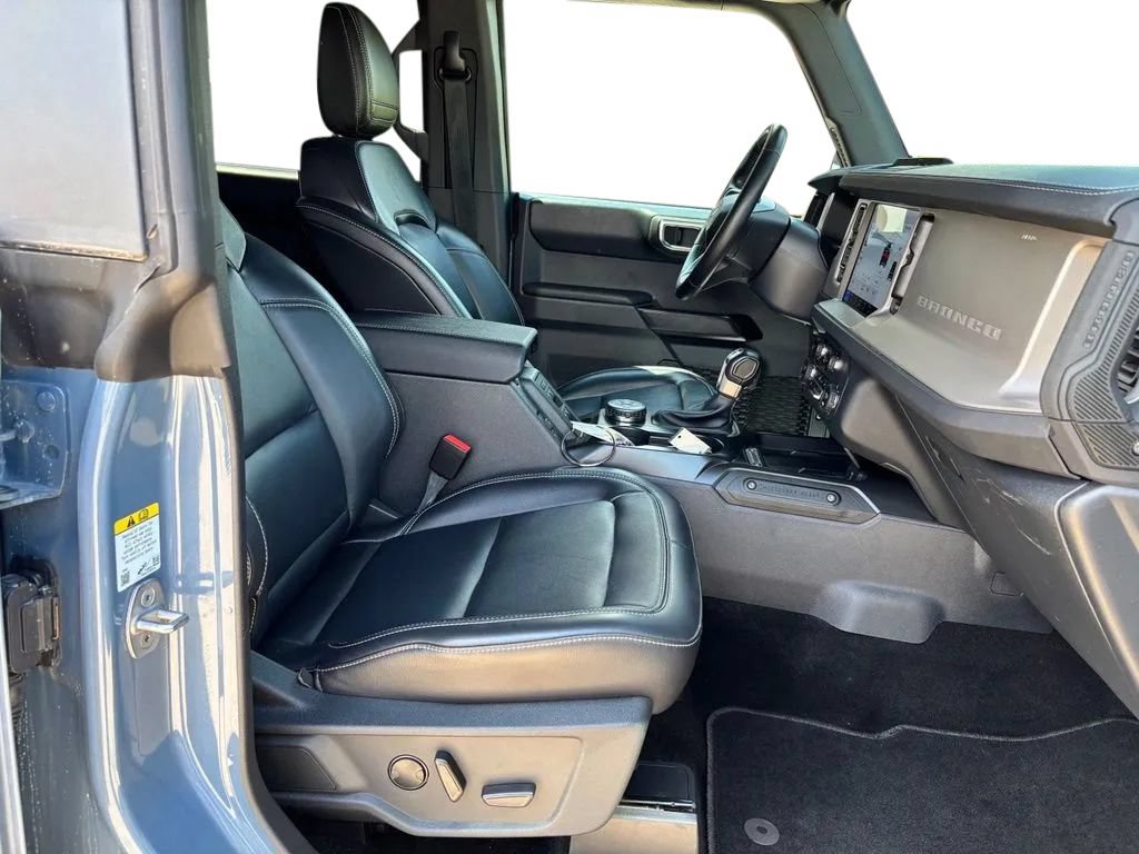 Used 2025 Ford Bronco Outer Banks AWD/4WD image 28