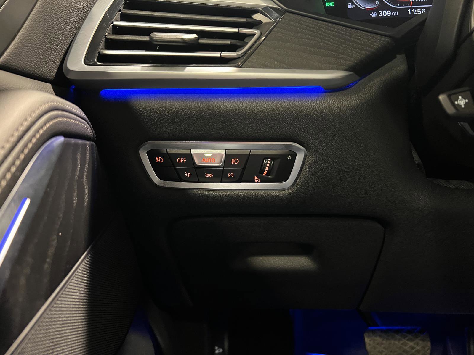 Used 2022 BMW X7 xDrive40i w/ Premium Package image 16