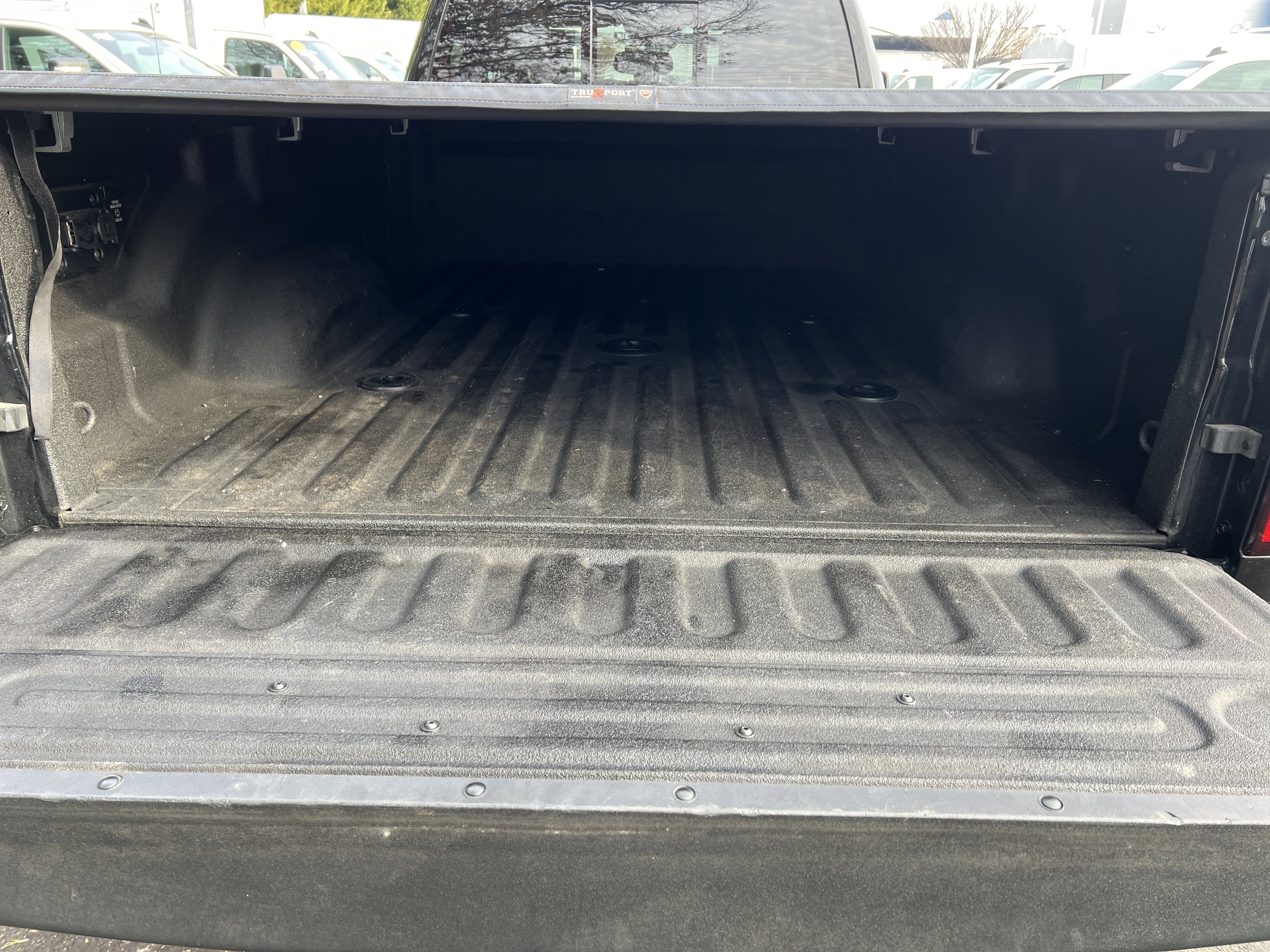 Used 2023 RAM 3500 Limited image 32