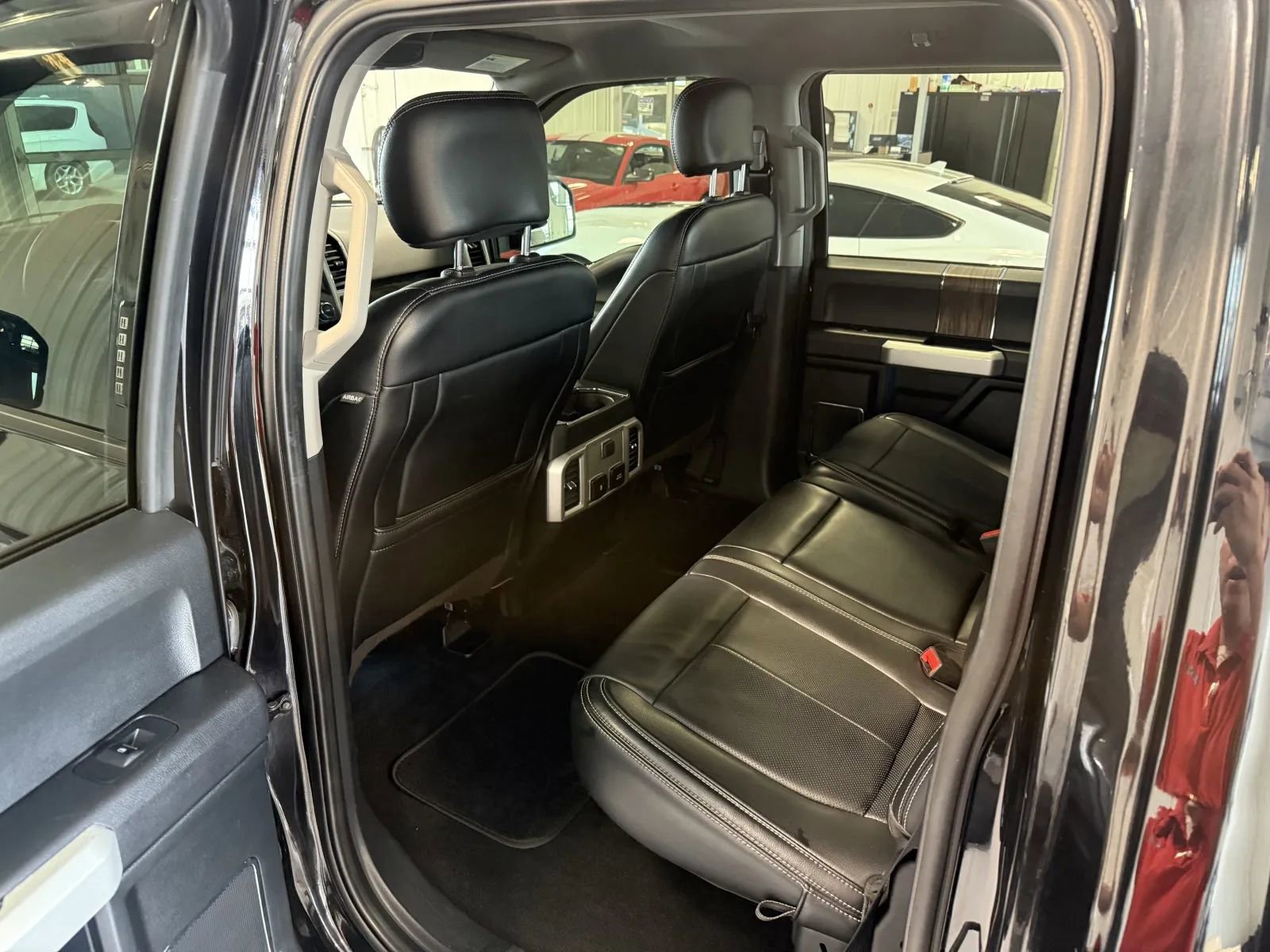 Used 2019 Ford F150 Lariat w/ Trailer Tow Package AWD/4WD image 15