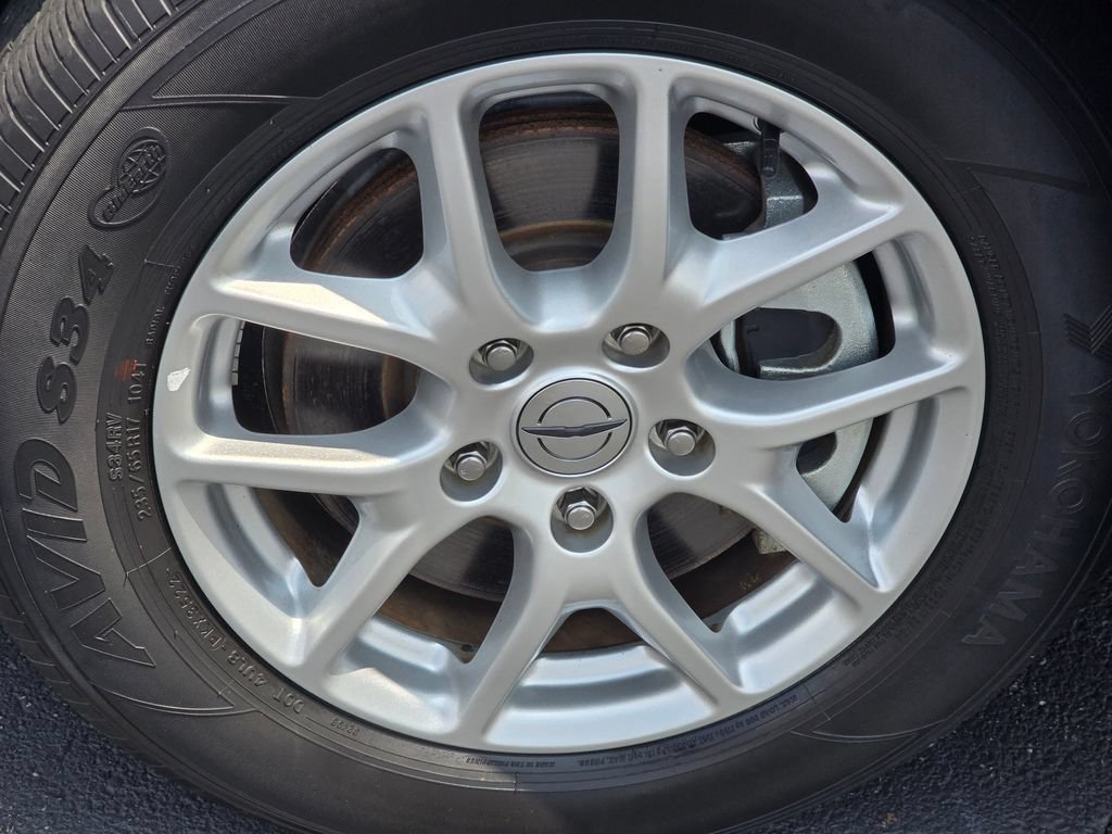 Used 2023 Chrysler Pacifica Touring-L FWD image 10