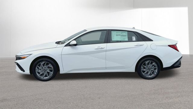 New 2026 Hyundai Elantra Blue image 5