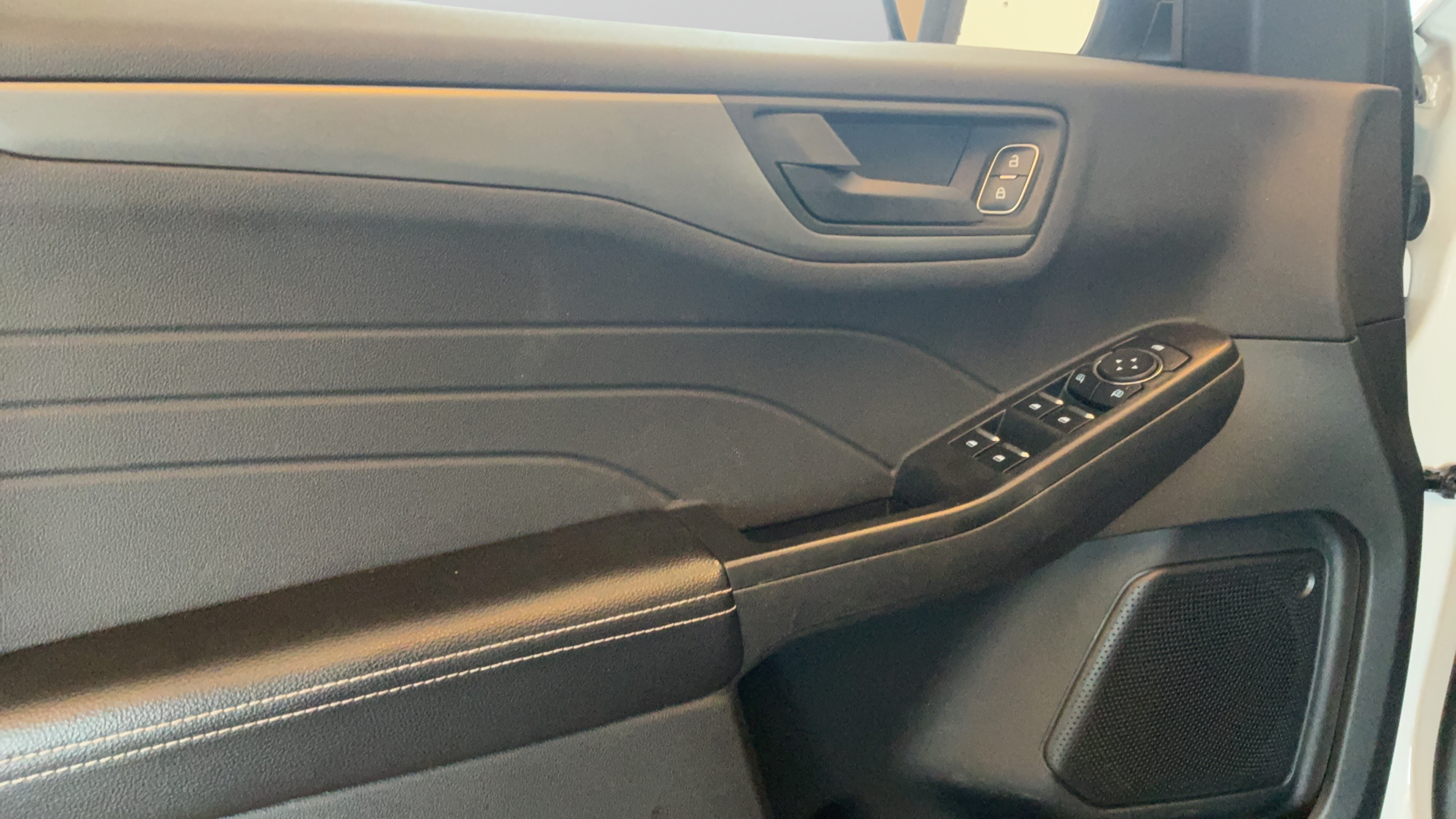 Used 2024 Ford Escape Active w/ Cold Weather Package FWD image 22