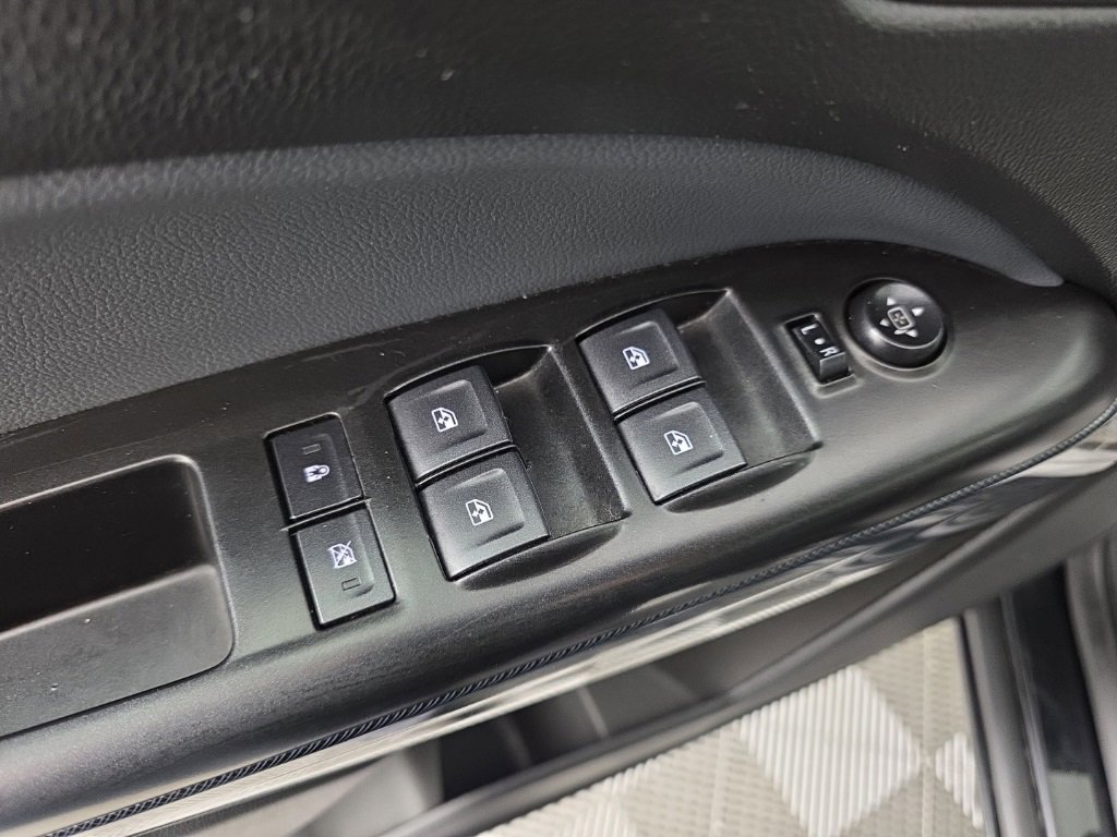 Used 2022 Chevrolet Colorado Z71 w/ Z71 Midnight Edition image 13