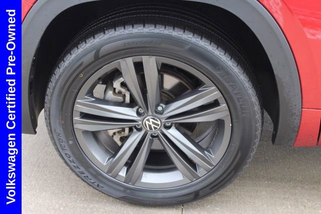 Used 2022 Volkswagen Atlas Cross Sport SEL R-Line image 13