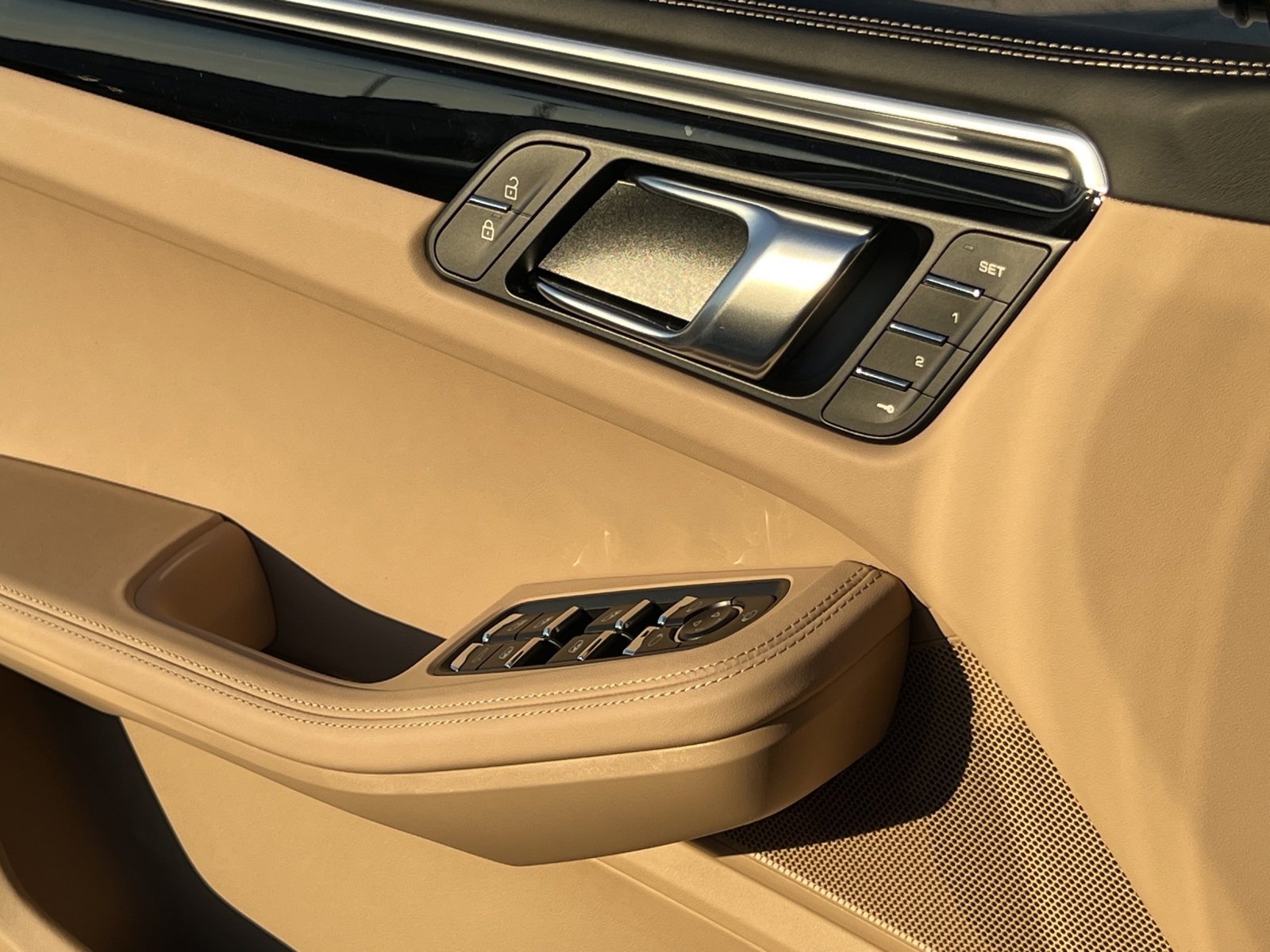 New 2026 Porsche Macan image 28