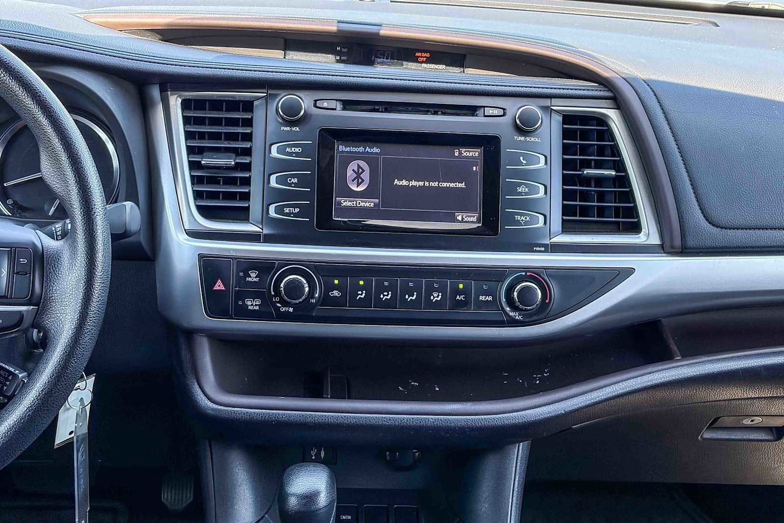 Used 2015 Toyota Highlander LE image 12