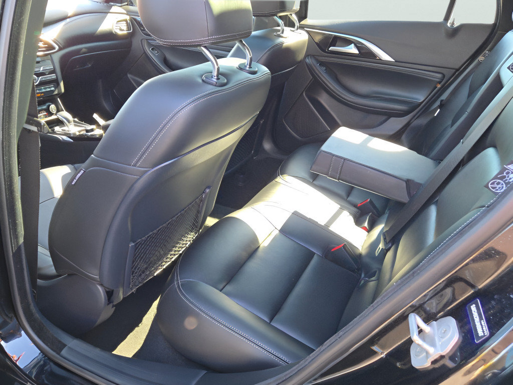 Used 2018 INFINITI QX30 Premium w/ Navigation Package AWD/4WD image 22