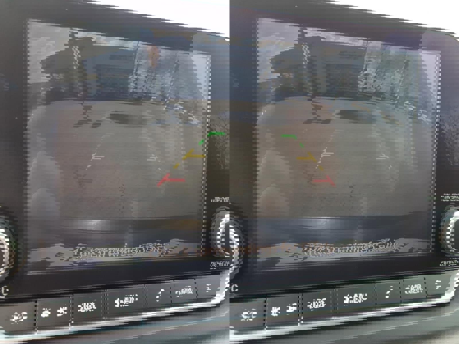 Used 2023 Nissan Rogue S image 13