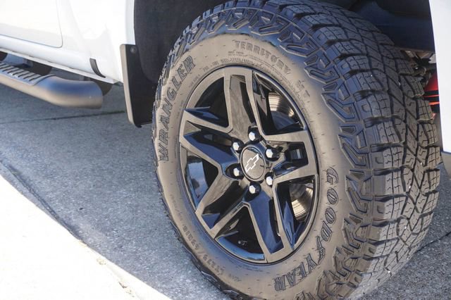 Used 2023 Chevrolet Silverado 1500 LT Trail Boss w/ Protection Package AWD/4WD image 7