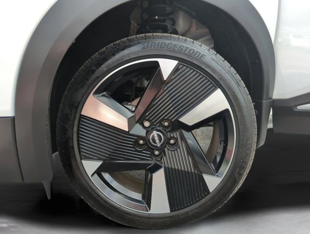 Certified 2025 Nissan Kicks SR image 44