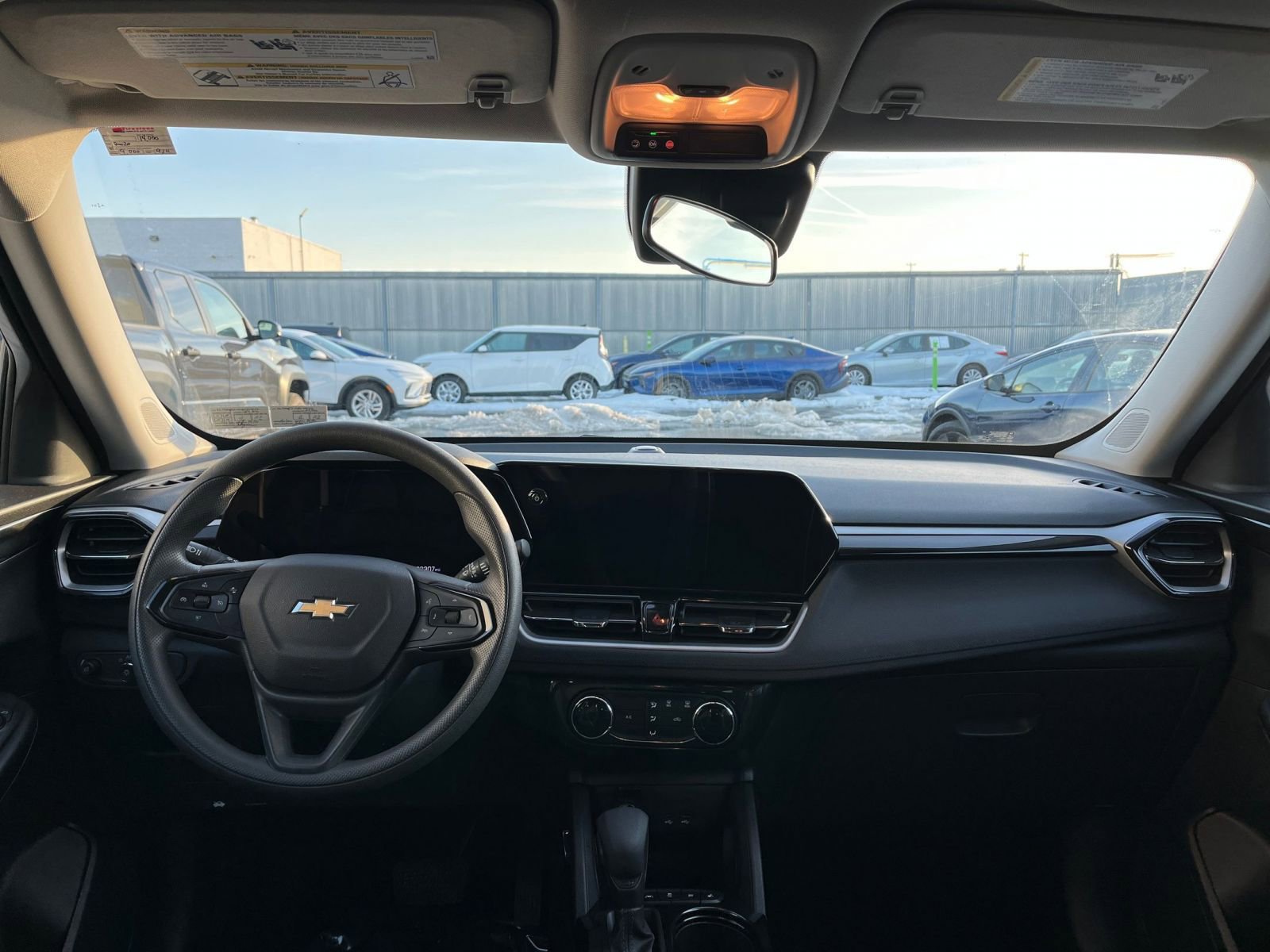 Used 2025 Chevrolet TrailBlazer LT FWD image 32