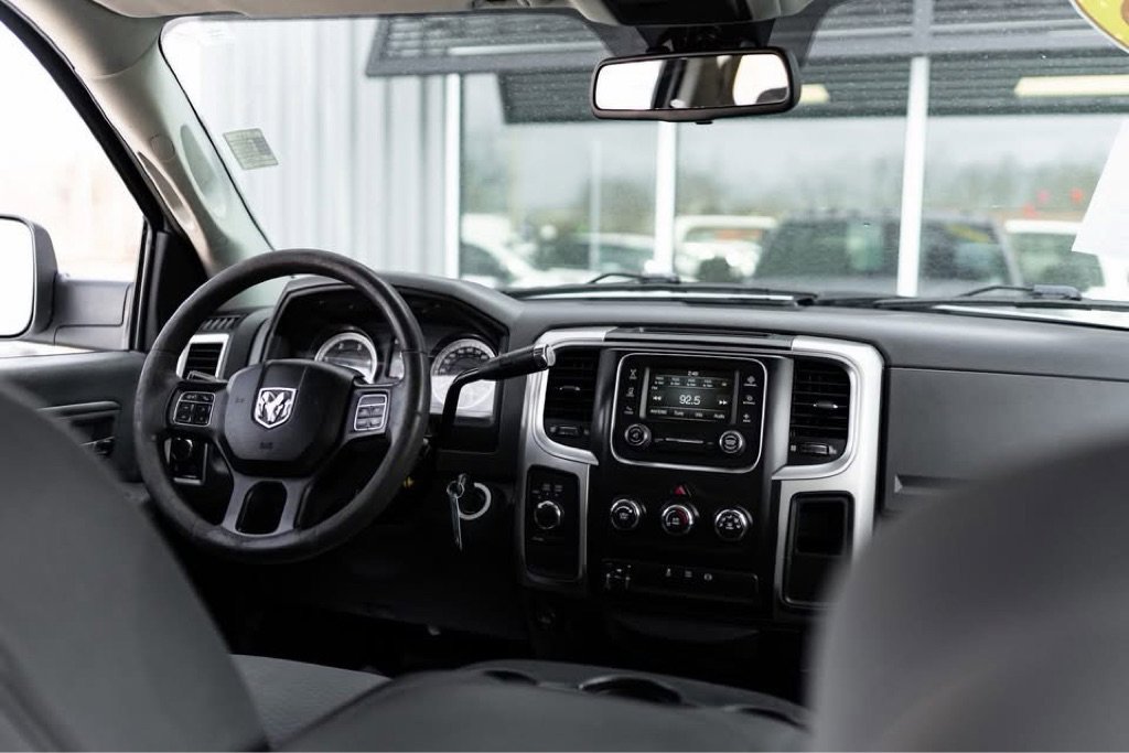 Used 2016 RAM 3500 SLT image 4