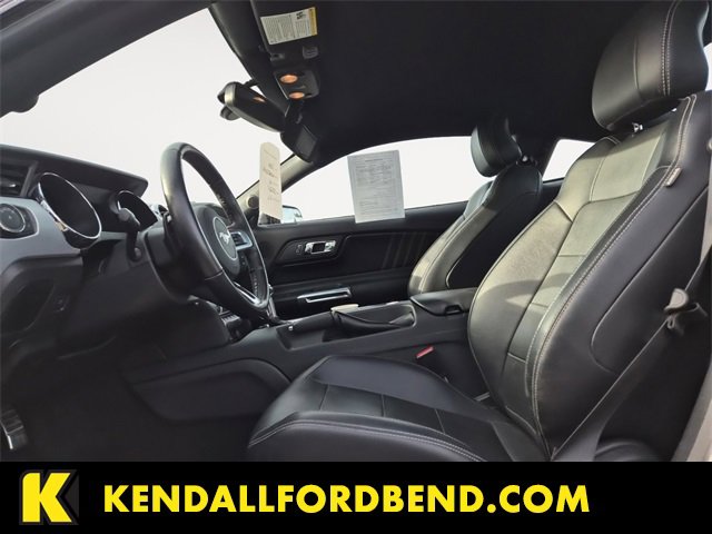 Used 2016 Ford Mustang Premium image 9