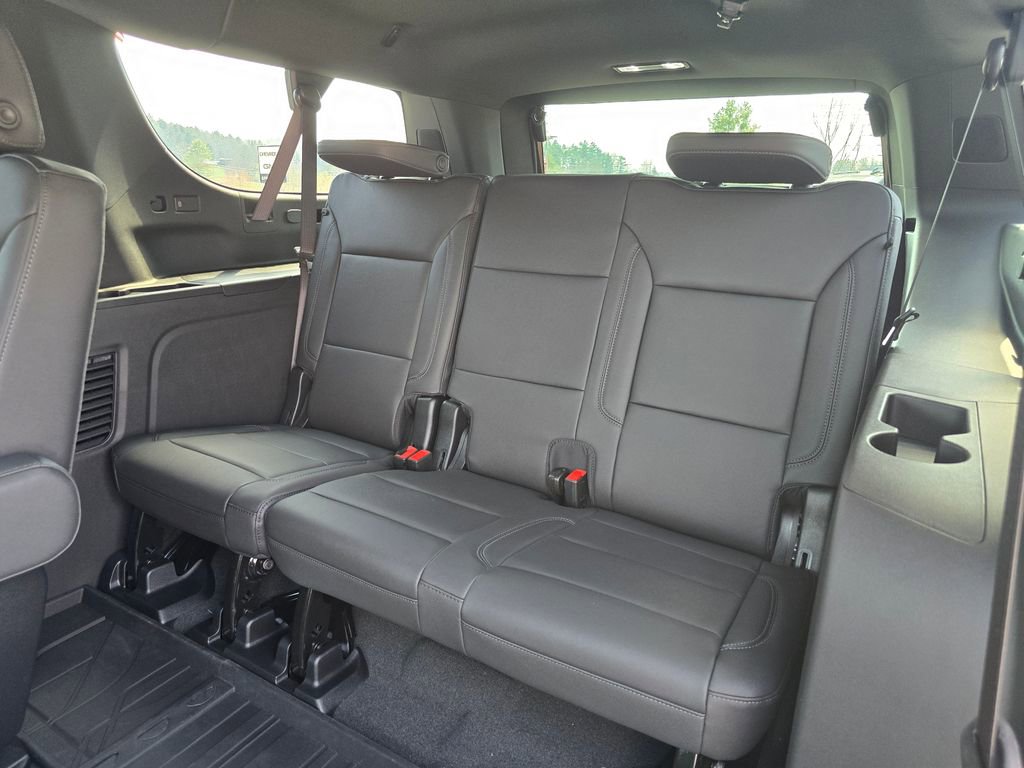 New 2026 Chevrolet Suburban Z71 w/ Comfort Package image 12