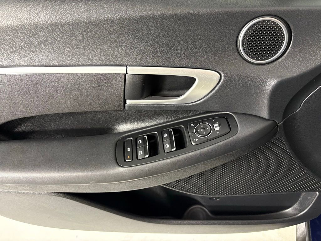 Used 2021 Hyundai Sonata SE w/ Preferred Accessory Package image 22