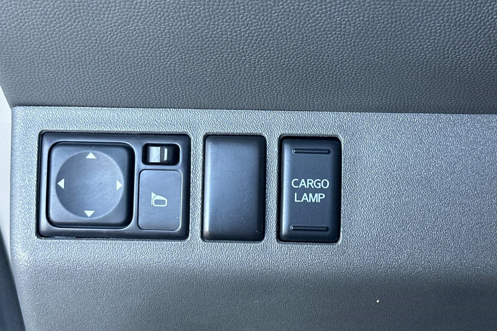 Used 2013 Nissan Frontier SV w/ SV Value Truck Pkg RWD image 18