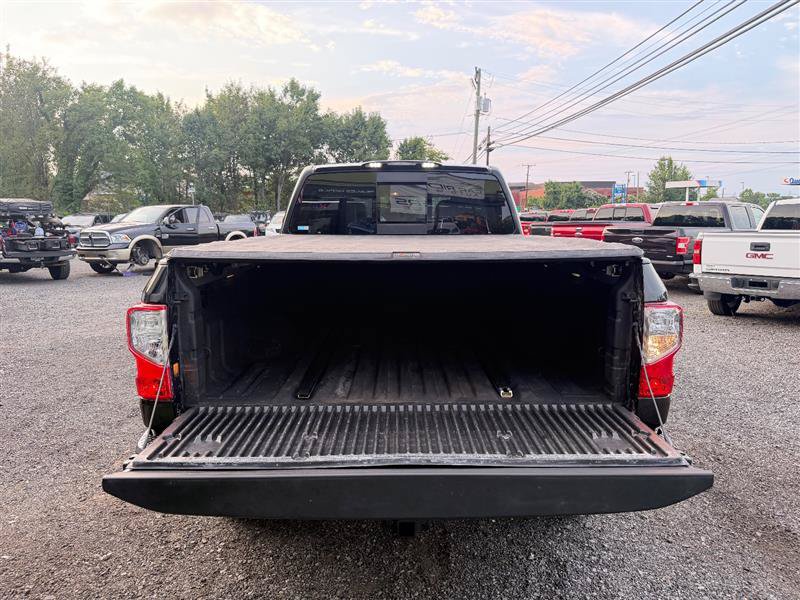Used 2016 Nissan Titan SL AWD/4WD image 6