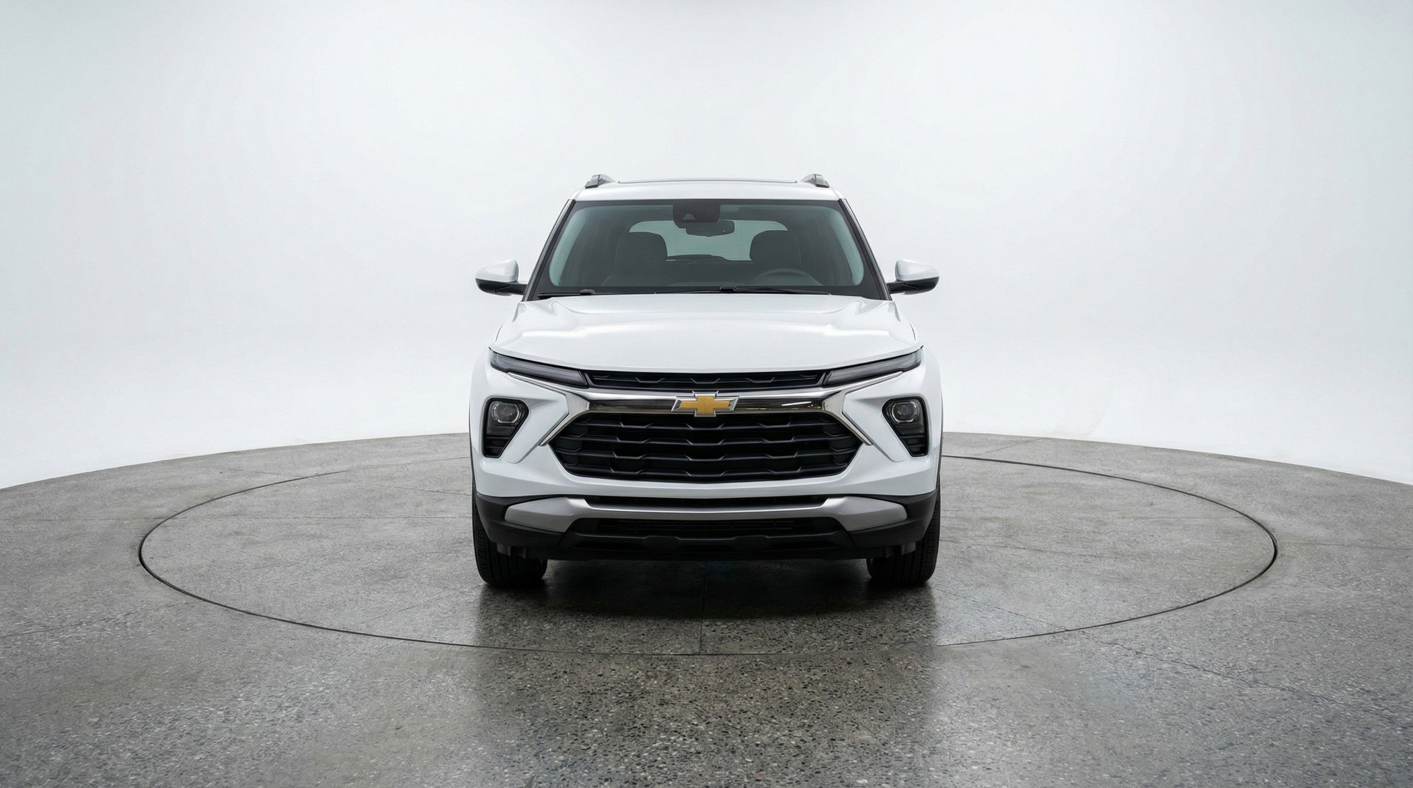 Used 2025 Chevrolet TrailBlazer LT image 2
