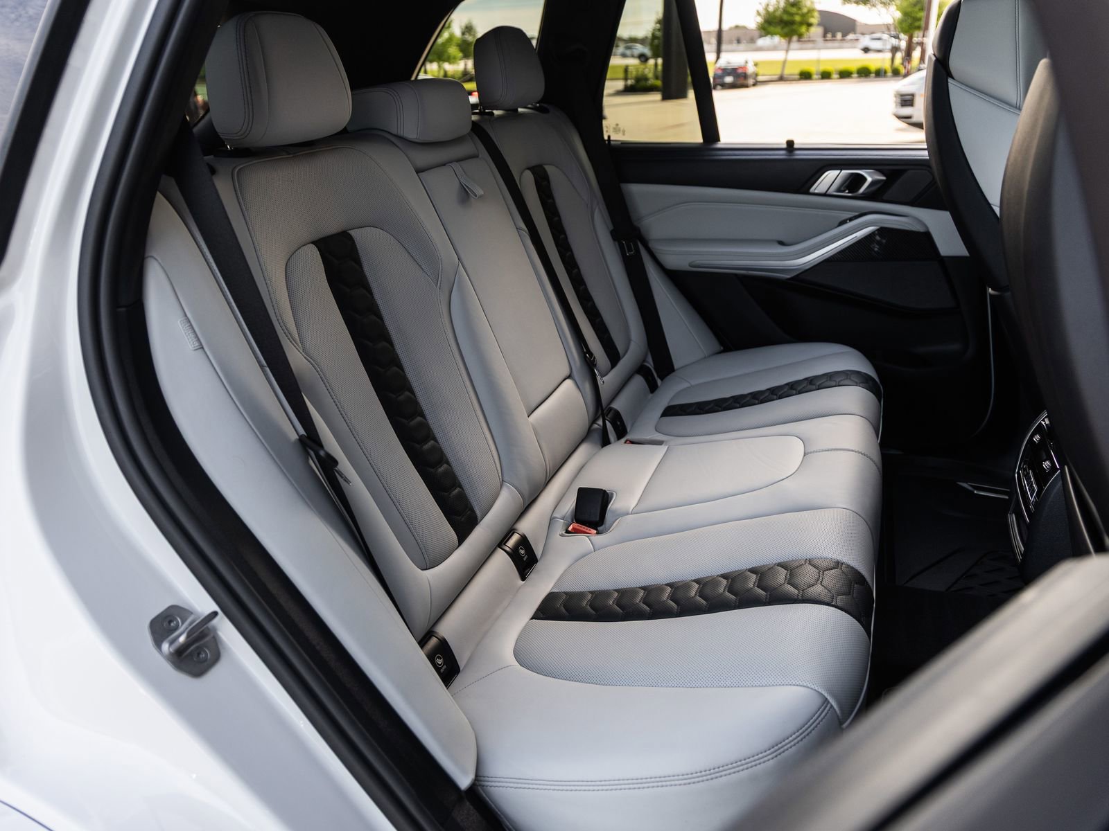 Used 2022 BMW X5 M w/ Executive Package image 41