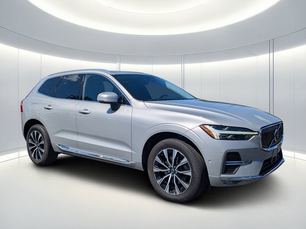 Used 2023 Volvo XC60 B5 Plus AWD/4WD image 1