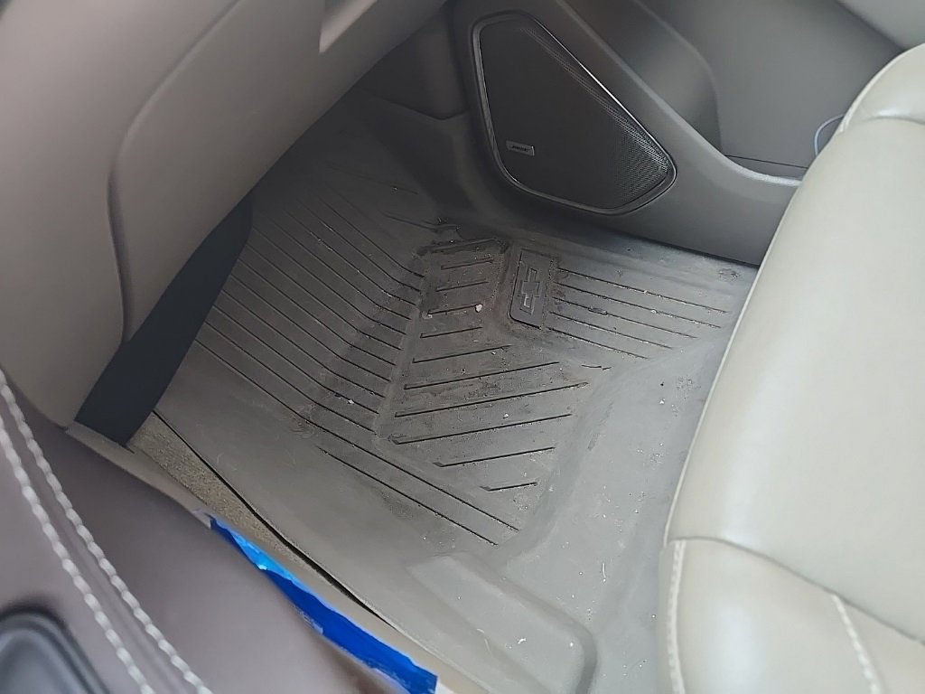 Used 2018 Chevrolet Suburban LT w/ LT Signature Package image 7