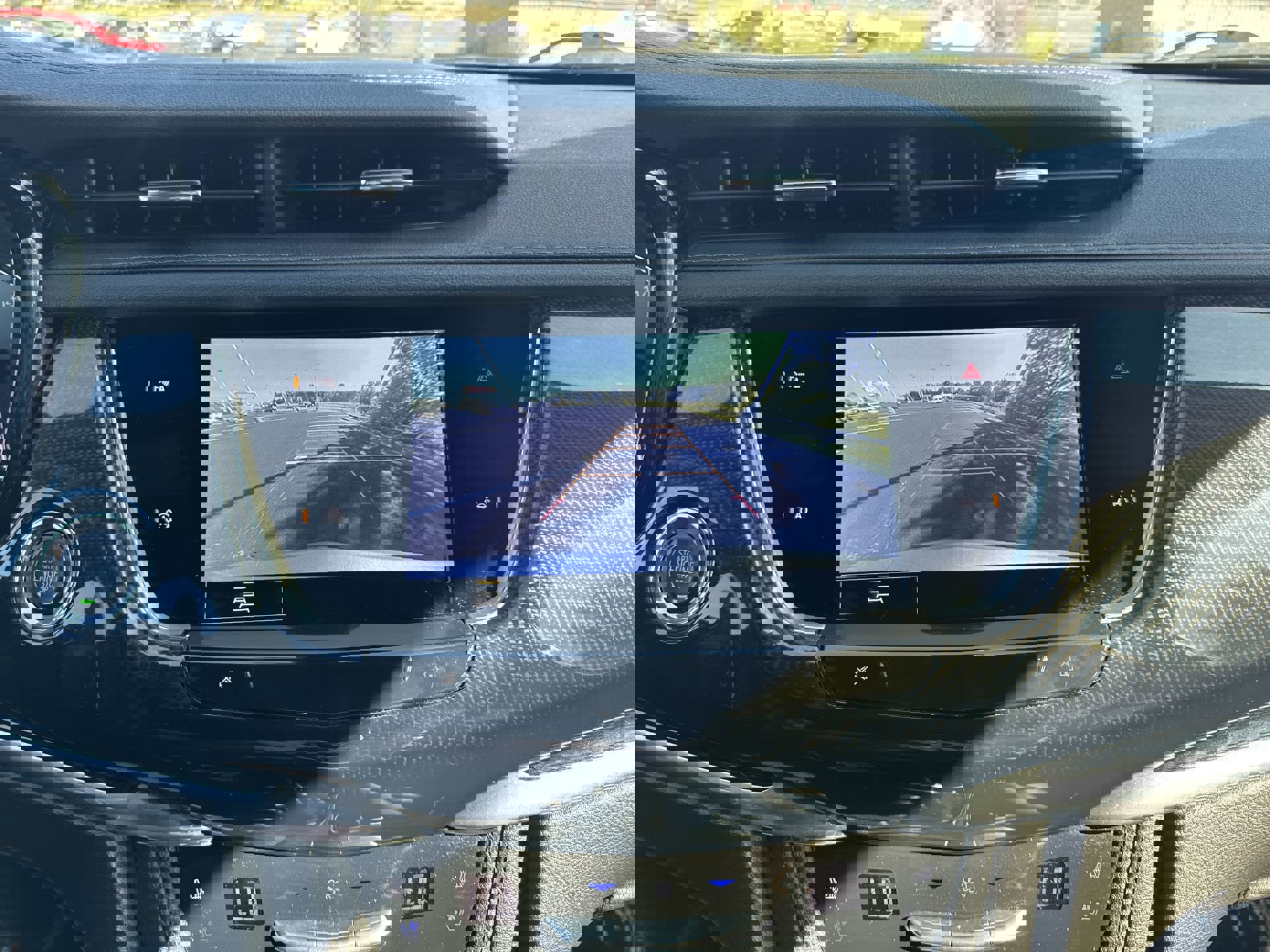 Certified 2024 Cadillac XT6 Sport image 17