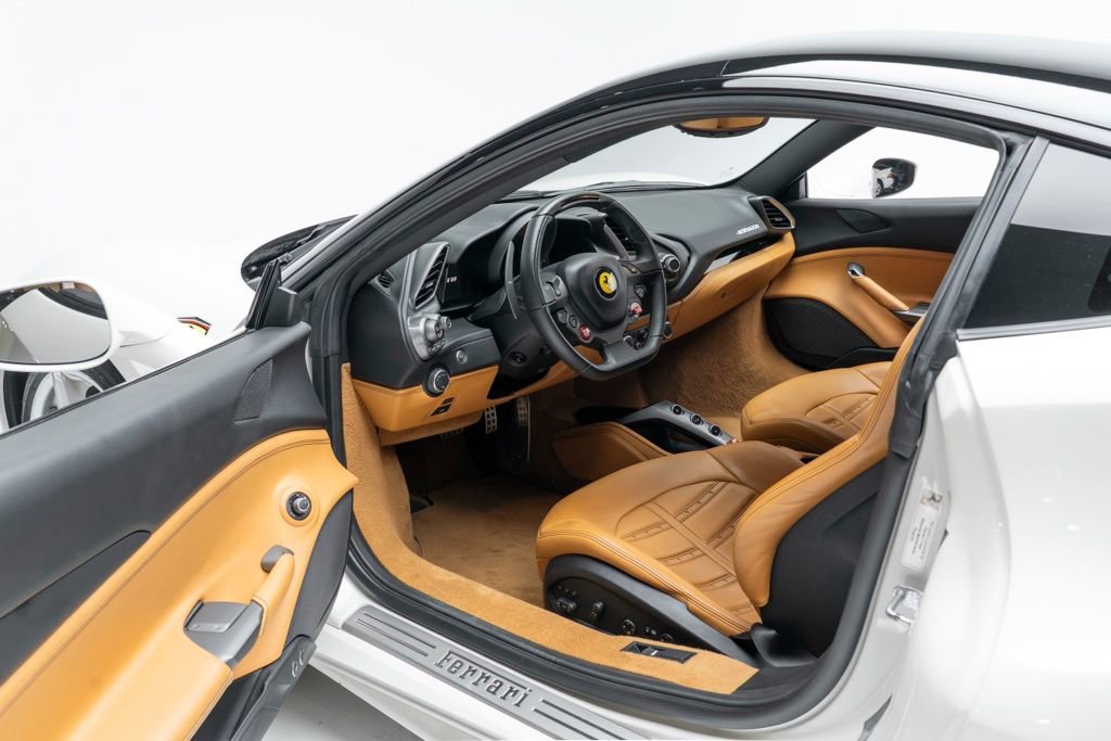 Used 2016 Ferrari 488 GTB image 2