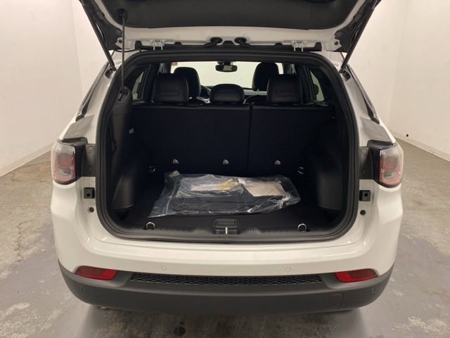 Used 2026 Jeep Compass Limited image 29