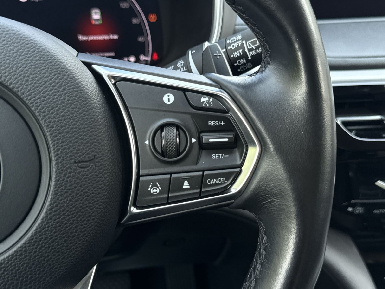 Used 2023 Acura MDX w/ Technology Package AWD/4WD image 22