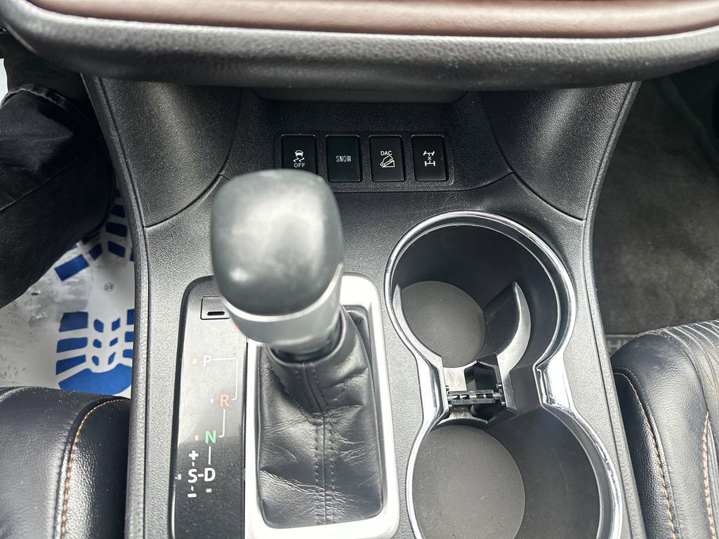 Used 2017 Toyota Highlander LE image 12