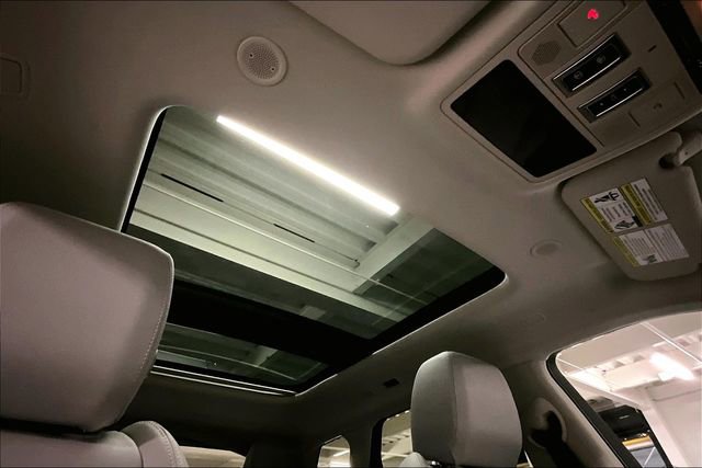 Certified 2024 Land Rover Range Rover Evoque S AWD/4WD image 30