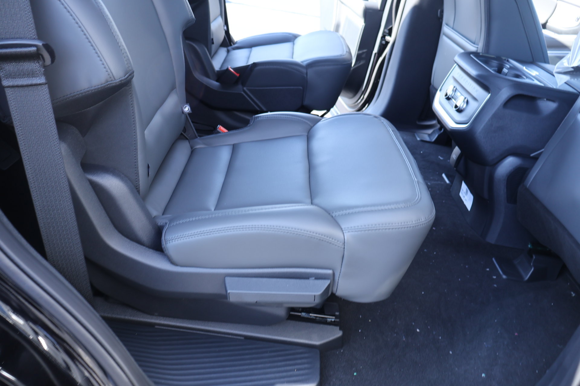New 2026 Ford Expedition Active AWD/4WD image 16