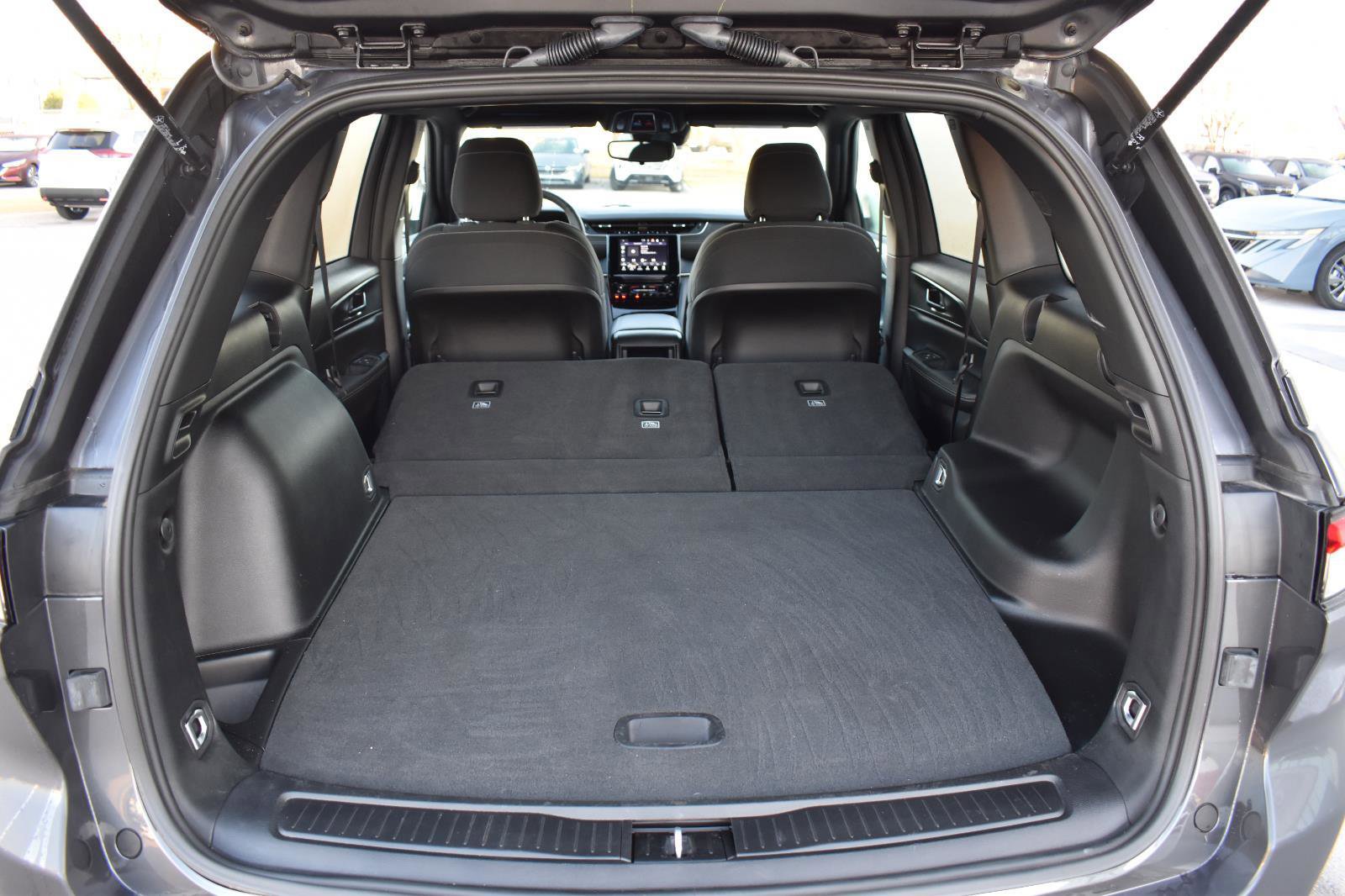 Used 2024 Jeep Grand Cherokee Laredo w/ Trailer Tow Package image 55