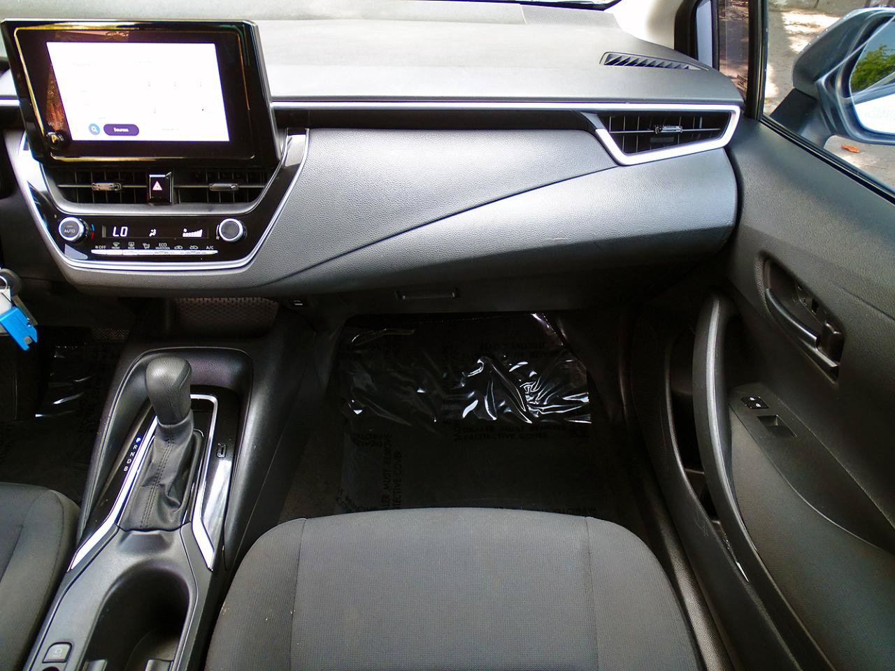 Used 2023 Toyota Corolla LE FWD image 38