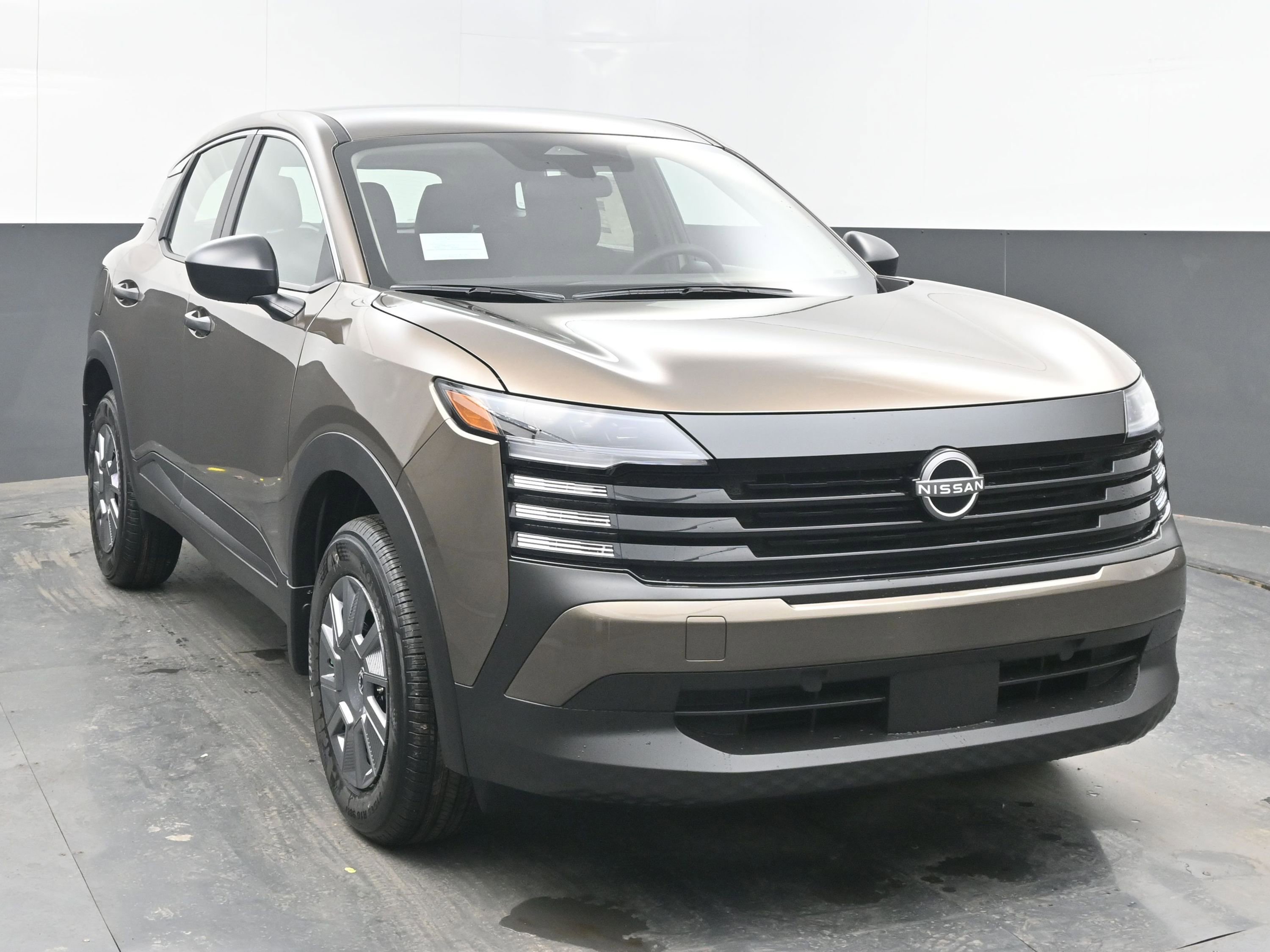 New 2026 Nissan Kicks S image 2