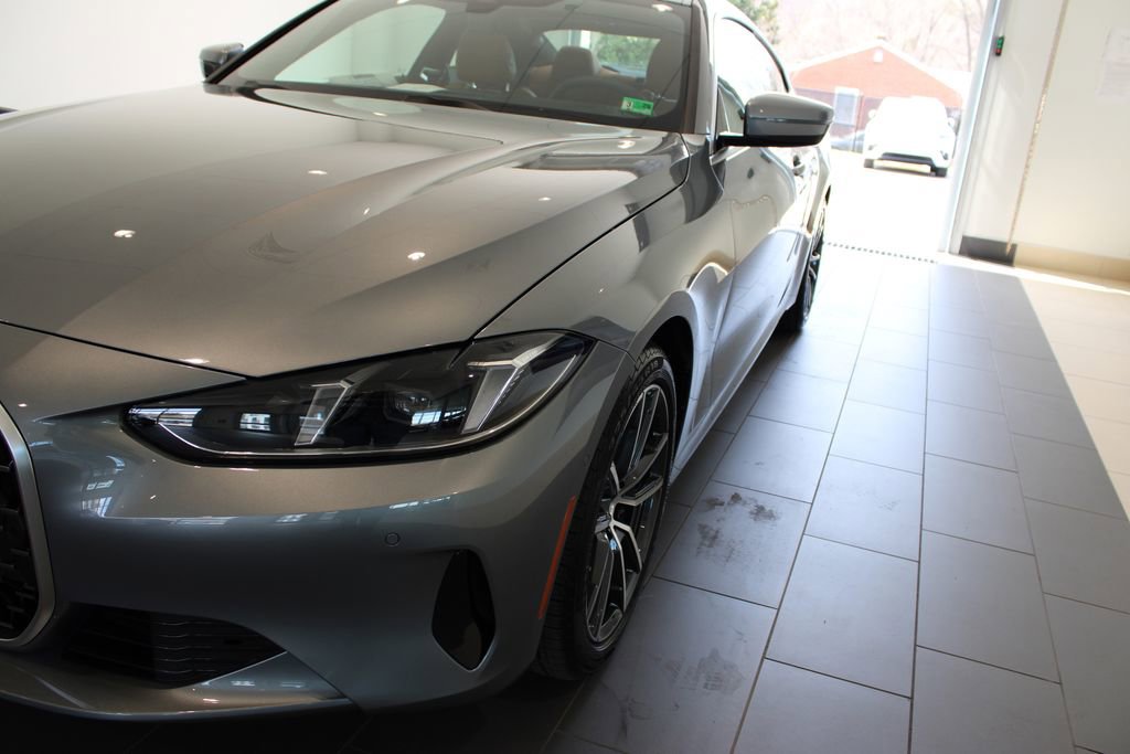 Used 2025 BMW 430i xDrive Coupe w/ Premium Package image 44