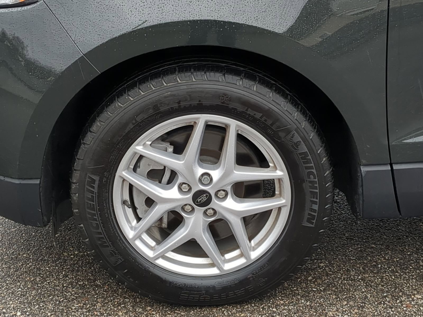 Used 2023 Ford Edge SEL image 17