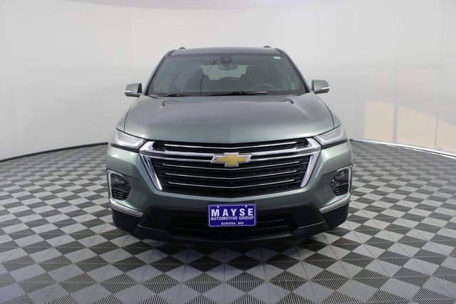 Used 2023 Chevrolet Traverse LT w/ Rear Camera Mirror Package image 29