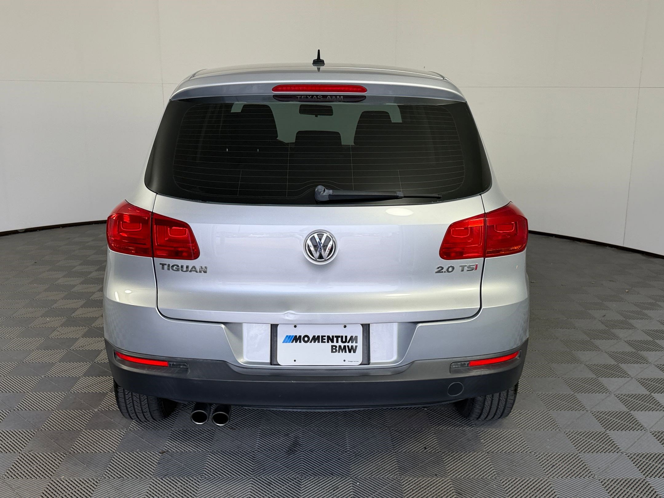 Used 2014 Volkswagen Tiguan S image 10