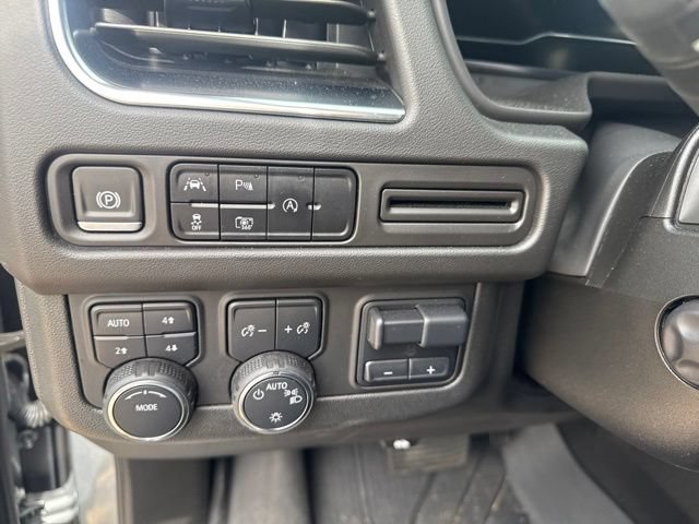 Used 2024 Chevrolet Tahoe RST w/ Luxury Package AWD/4WD image 17