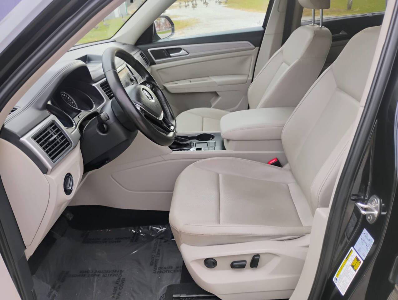Used 2018 Volkswagen Atlas SE FWD image 19